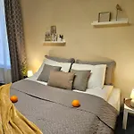 شقة Old Town Cathedral Views - Steps From Dome Square -friends & Family ريغا