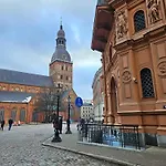 Old Town Cathedral Views - Steps From Dome Square -friends & Family Рига