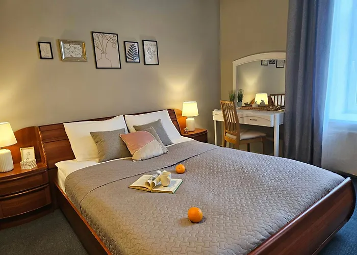 Dzīvoklis Old Town Cathedral Views - Steps From Dome Square -friends & Family Riga