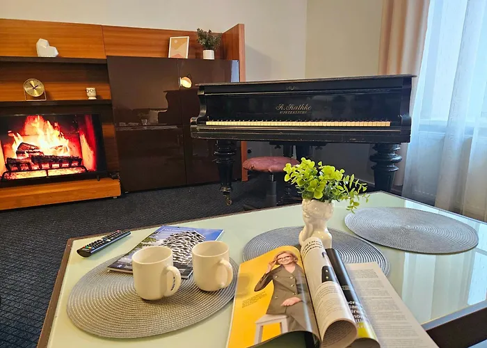 Old Town Cathedral Views - Steps From Dome Square -friends & Family *