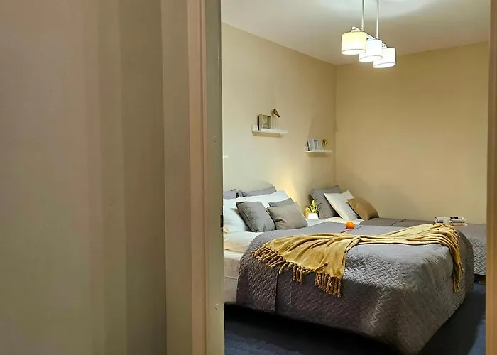 Old Town Cathedral Views - Steps From Dome Square -friends & Family