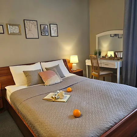 Apartment Old Town Cathedral Views - Steps From Dome Square -friends & Family Riga