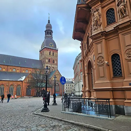 Old Town Cathedral Views - Steps From Dome Square -friends & Family Riga